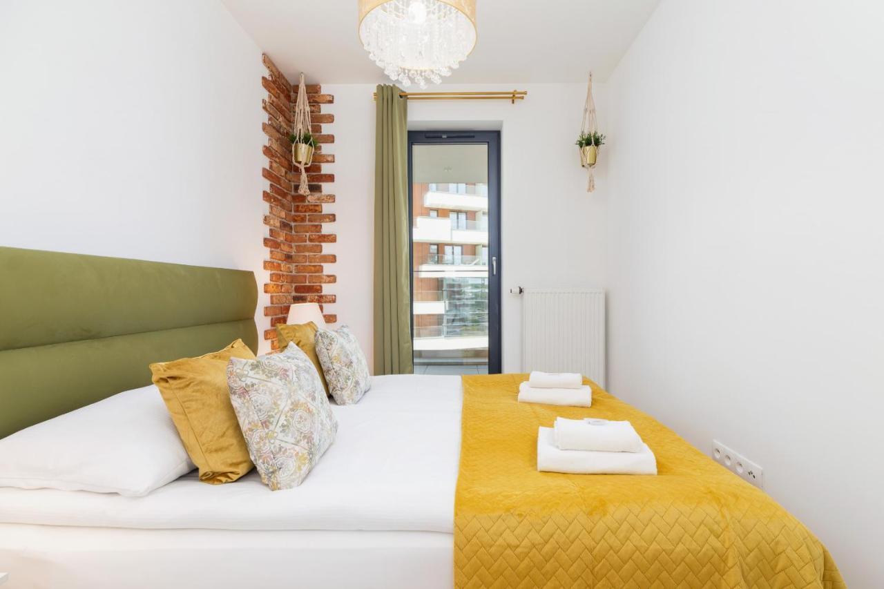 Apartment Wislane Tarasy Lux Cracow By Renters Prestige Krakow